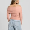 Abby top met schouderloze hals