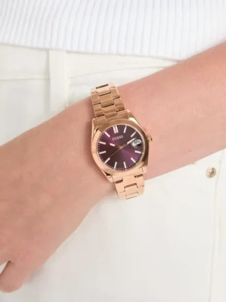 Analoog horloge in roségoudkleur