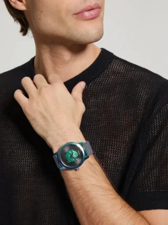 Analoog horloge met iriserende leeuw