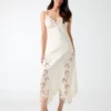Brooke gehaakte midi-jurk met bloemenprint Brooke gehaakte midi-jurk met bloemenprint