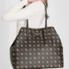 Carrie grote logo-shopper