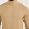 Coltrui van geribde wolmix