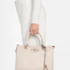 Dita Multi Comp Satcheltas met ingeperst pioenrozenpatroon Dita Multi Comp Satcheltas met ingeperst pioenrozenpatroon