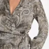 Eco Alanis gewikkelde blouse met print