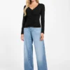 Eco Ayleen top met V-hals Eco Ayleen top met V-hals
