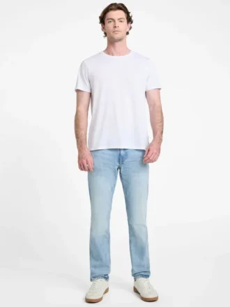 Eco Finnley taps toelopende Jeans