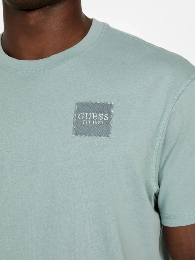 Eco T-shirt met vierkante patch Eco T-shirt met vierkante patch