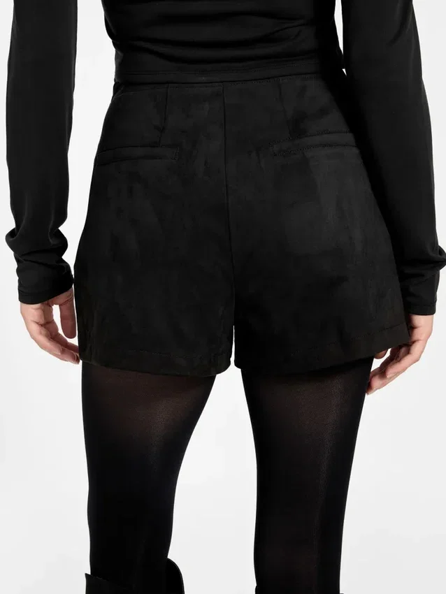 Erin suède short Erin suède short