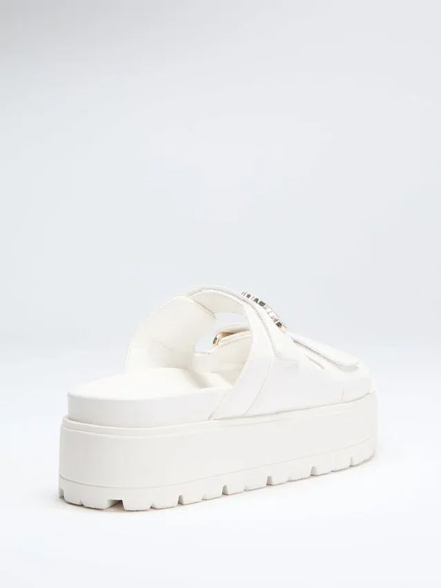 Fasten Sandalen van echt leer Fasten Sandalen van echt leer