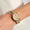 Goudkleurig analoog horloge Goudkleurig analoog horloge