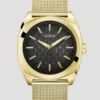 Goudkleurig analoog horloge met mesh-band