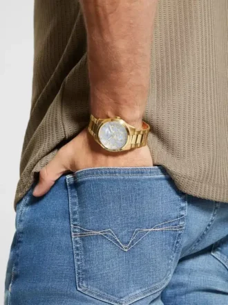 Goudkleurig en blauw multifunctioneel horloge met textuur