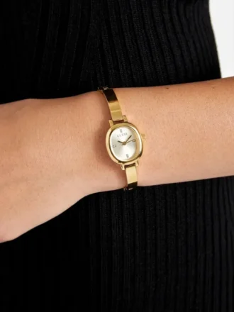 Goudkleurig ovaal analoog horloge