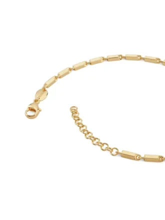 Goudkleurige ketting met vierkante schakels