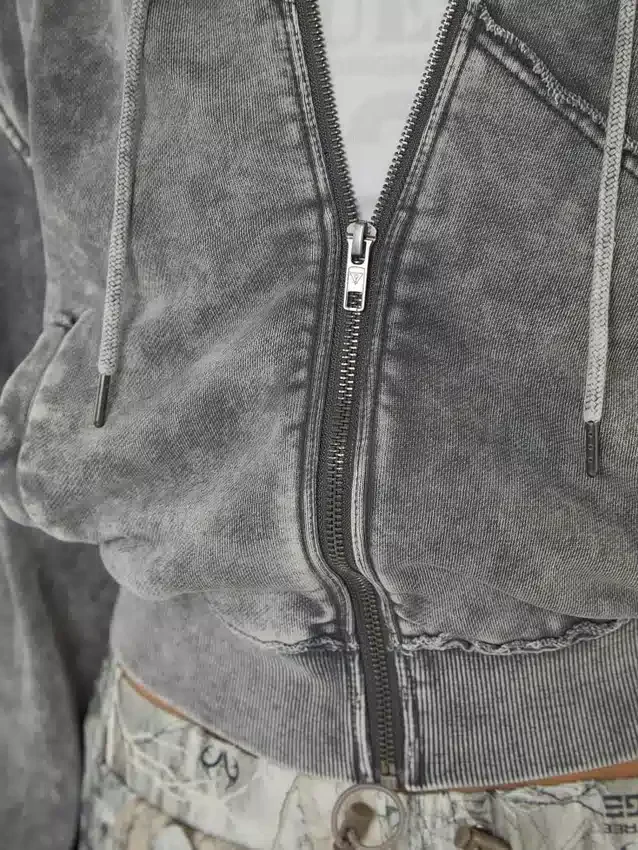 Guess Originals Hoodie met gewassen panelen Guess Originals Hoodie met gewassen panelen
