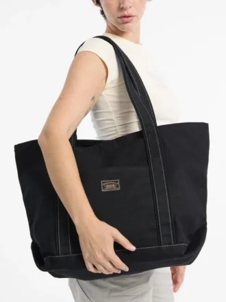 Guess Originals shoppers