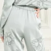 Gwen broek met geborduurde bloemen Gwen broek met geborduurde bloemen