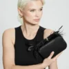 Keyah-clutch met veren aan de bovenkant Keyah-clutch met veren aan de bovenkant