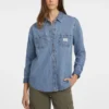 Klassiek denim overhemd met lange mouwen Klassiek denim overhemd met lange mouwen