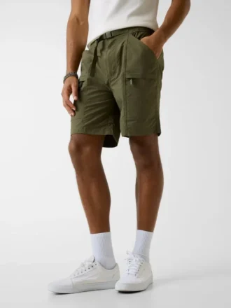 Korte broek met riem Korte broek met riem