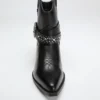 Lansly enkellaarsjes met studs en gesp