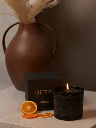 Lasergesneden G-Cube-kaars
