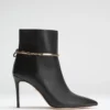 Leren enkellaarsjes met armband
