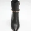 Leren enkellaarsjes met armband
