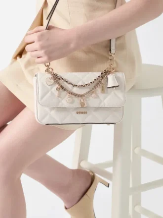 libby crossbodytas 2 1 330x440 - Libby Crossbodytas