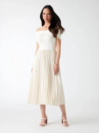 Makayla Off-The-Shoulder Jurk