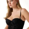 Mara gewatteerde kanten bustier