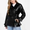 Marika korte trenchcoat van imitatieleer Marika korte trenchcoat van imitatieleer