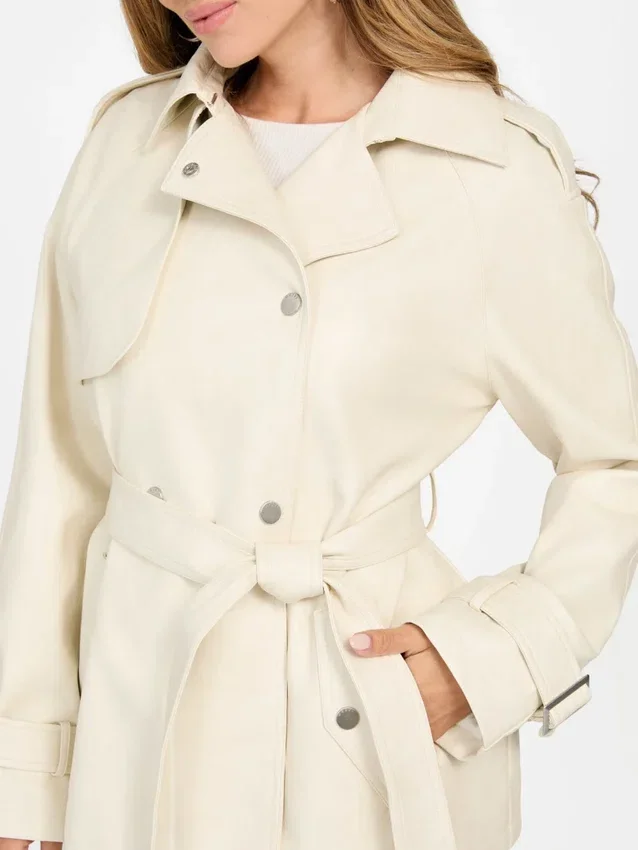 Marika korte trenchcoat van imitatieleer Marika korte trenchcoat van imitatieleer