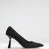 Monogram Court-pumps