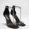 Olivia T-bandje met strass-steentjes en Stiletto’s