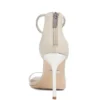 Olivia T-bandje met strass-steentjes en Stiletto’s