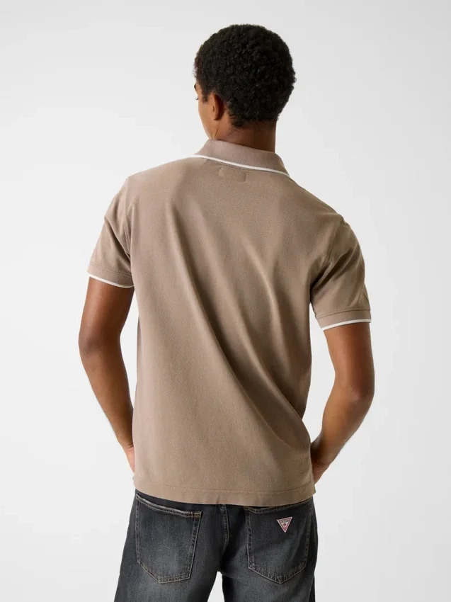 Polo met geborduurd logo Polo met geborduurd logo