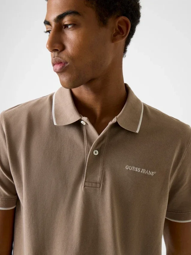 Polo met geborduurd logo Polo met geborduurd logo