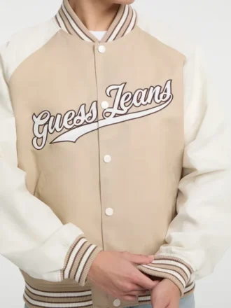 Raglan-varsityjas