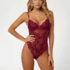Rebecca bodysuit met bloemenkant Rebecca bodysuit met bloemenkant