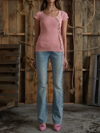 rib top met strik 2 1 330x440 - Denim broek met oogjes en lage taille