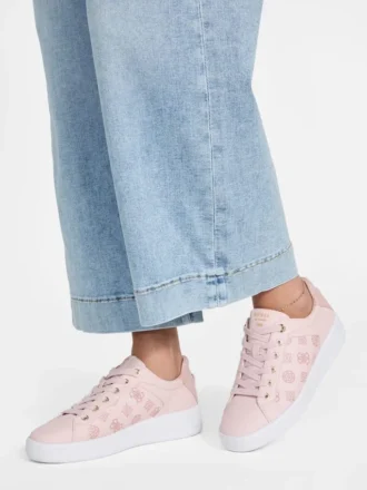 Ronii lage sneakers met pioenroos in reliëf