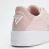 Ronii lage sneakers met pioenroos in reliëf