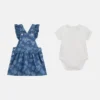 Set met rokje en rompertje Set met rokje en rompertje