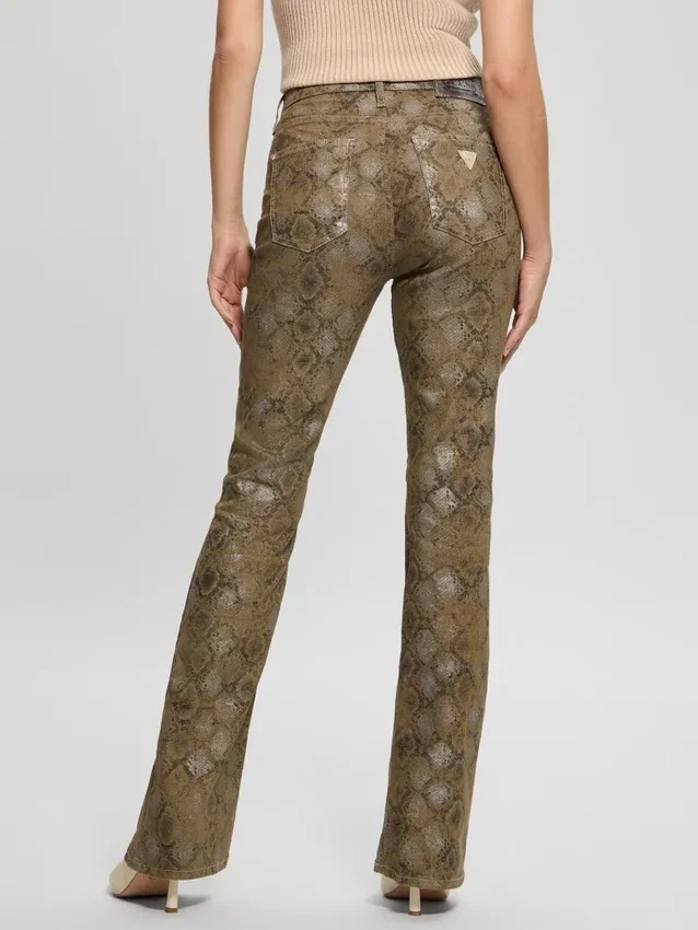 Sexy flared jeans met pythonprint Sexy flared jeans met pythonprint
