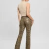 Sexy flared jeans met pythonprint Sexy flared jeans met pythonprint