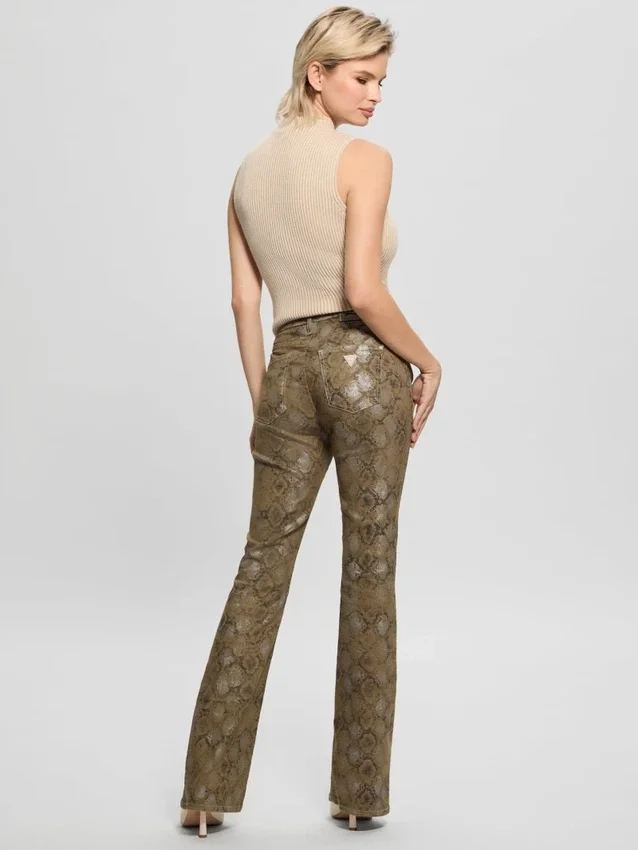 Sexy flared jeans met pythonprint Sexy flared jeans met pythonprint