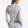 Slanke top met capuchon en geborduurd logo Slanke top met capuchon en geborduurd logo