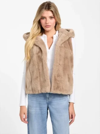 Sophy gilet met capuchon van imitatiebont