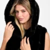 Sophy gilet met capuchon van imitatiebont